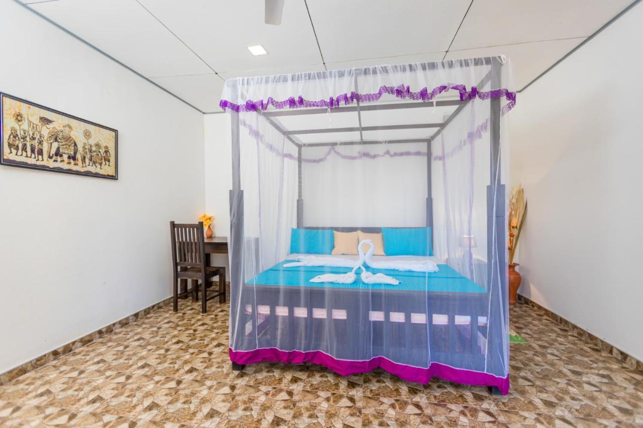 טנגלה Rock Violet Lakefront Cabanas & Restaurent מראה חיצוני תמונה
